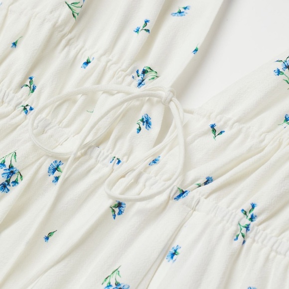 Cute little dress - Picture 5 of 5